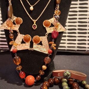 Elegant Gold and Brown Necklace Set